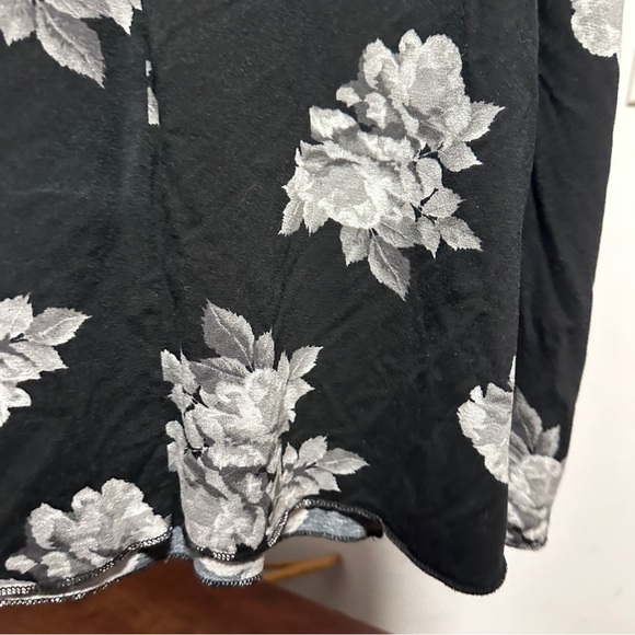 H&M Black White Floral Split Leg Maxi Skirt Women’s Size Medium Bodycon Romantic - Picture 12 of 15